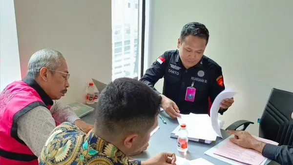 Kejagung laksanakan Tahap II kepada 3 tersangka perkara dugaan korupsi pemberian kredit PT Sritex