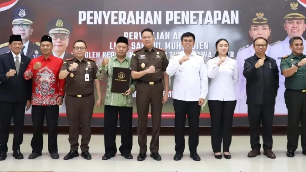 Kajati Jatim Serahkan Penetapan Perwalian Anak, LKSA Kota Blitar Sah dan Diakui Sebagai Wali