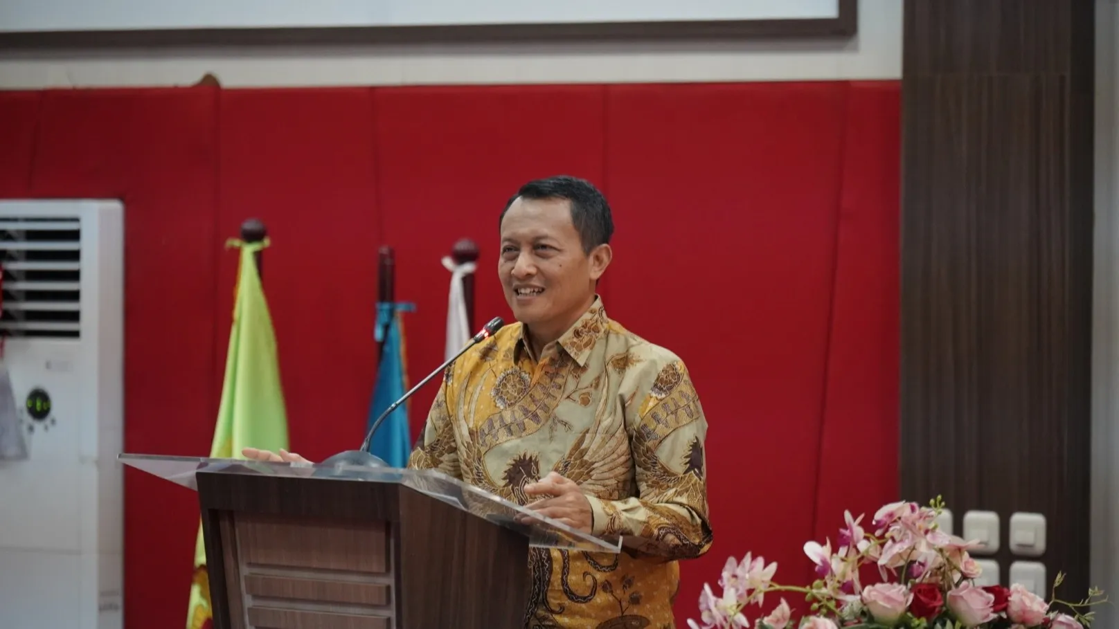 JAM-Was Dr Rudi Margono saat memberikan paparan di Universitas Hasanuddin, Makassar