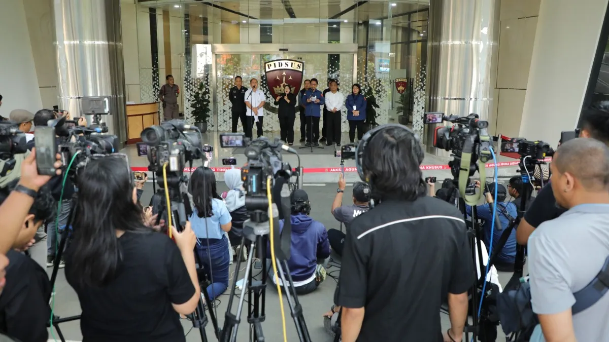 Kejagung Tetapkan Mantan Menteri Nadiem Makarim Sebagai Tersangka Perkara Chromebook Kemendikbudristek