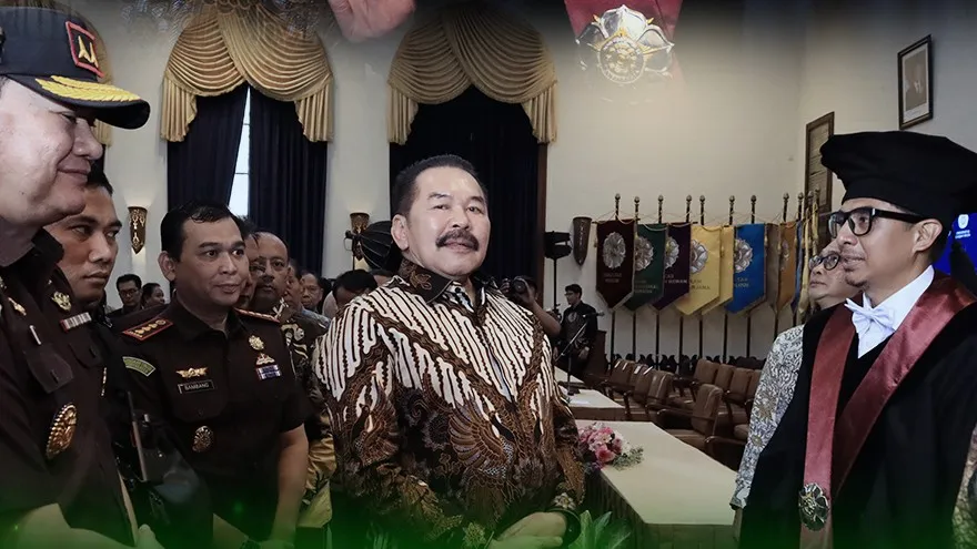 Jaksa Agung RI, ST Burhanuddin menghadiri penganugerahan Guru Besar UGM yang diterima Prof. Dr. Zainal Arifin Mochtar, S.H., LL.M.