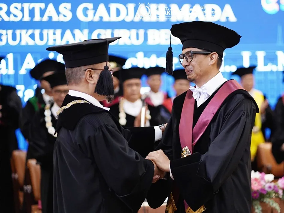 Kajati DI Yogyakarta Dampingi Jaksa Agung Hadiri Penganugerahan Guru Besar UGM kepada Zainal Arifin Mochtar