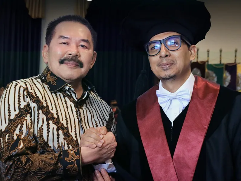 Kajati DI Yogyakarta Dampingi Jaksa Agung Hadiri Penganugerahan Guru Besar UGM kepada Zainal Arifin Mochtar