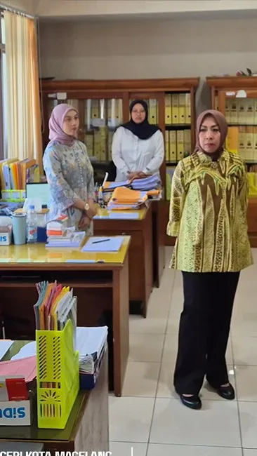 Hari Pertama Kerja Tahun 2026, Kajari Kota Magelang Gelar Sidak Kehadiran Pegawai