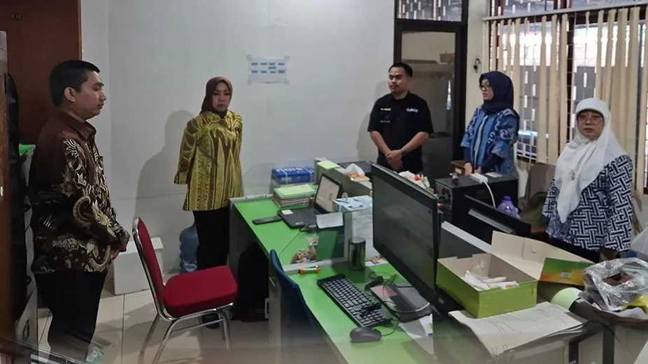 Hari Pertama Kerja Tahun 2026, Kajari Kota Magelang Gelar Sidak Kehadiran Pegawai