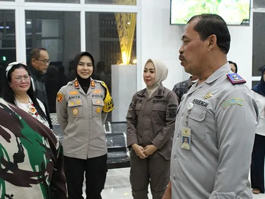 Kajari Kota Magelang mengikuti kegiatan pengamanan malam pergantian tahun baru 2025