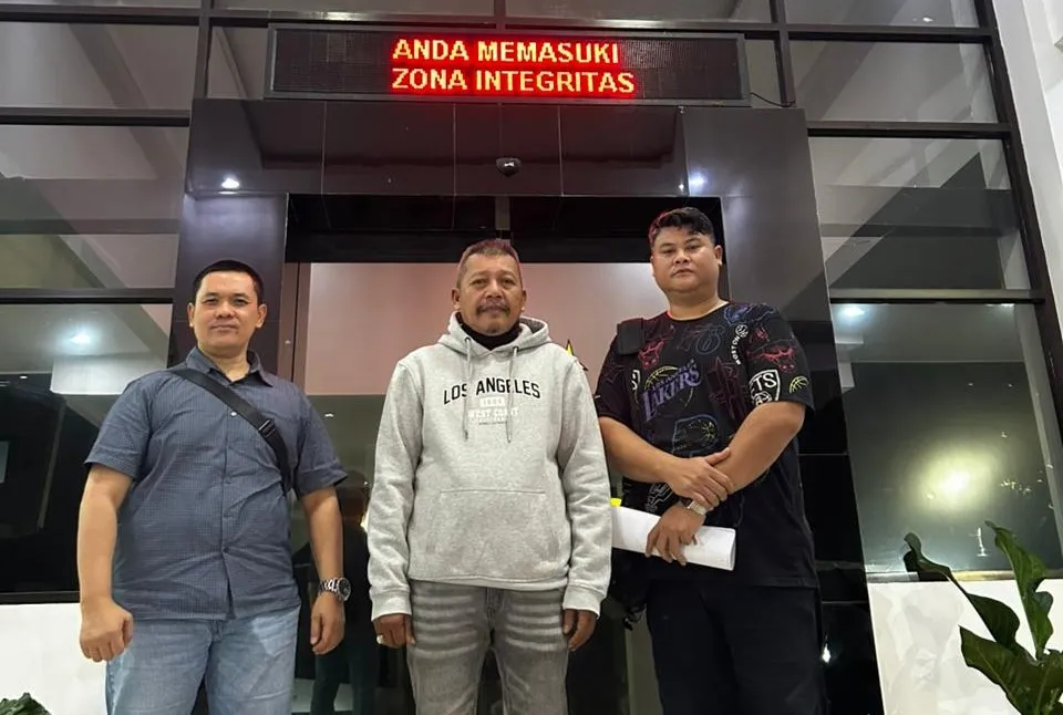 Tim SIRI Kejagung Amankan DPO Tipikor Pembangunan Musala Asal Kejati Kaltim