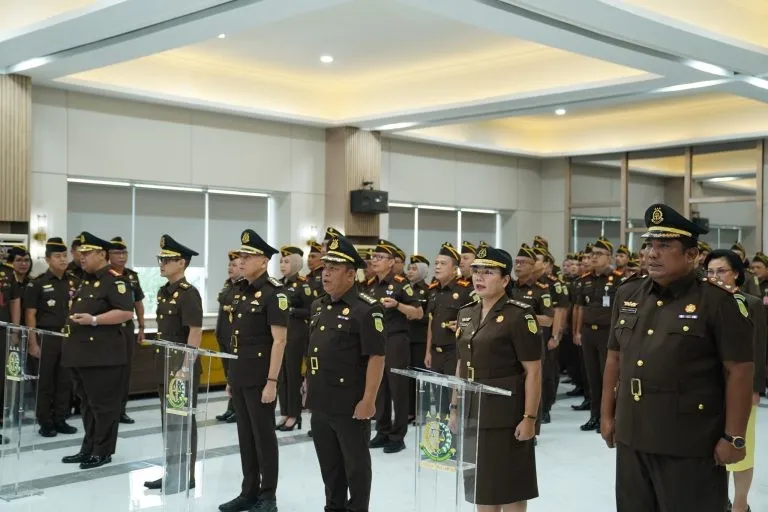 Kejati Lampung dan Kejati Jatim Lantik Para Pejabat Eselon III