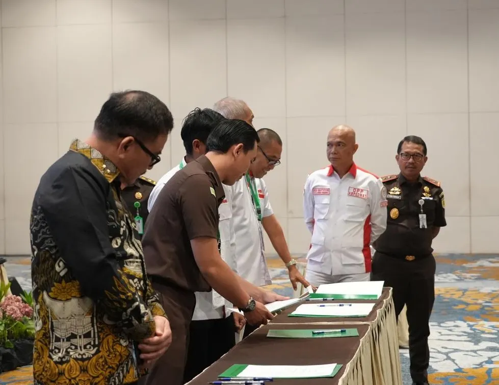 Jamintel Reda Manthovani dalam acara Sosialisasi Program Jaksa Garda Desa (Jaga Desa) sekaligus Pengukuhan Pengurus DPD dan DPC ABPEDNAS Provinsi Sulawesi Selatan