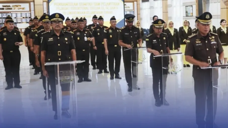 Kajati Kalsel Lantik Aspidmil, Kajari Tapin, dan Pejabat Struktural Baru di Lingkungan Kejati