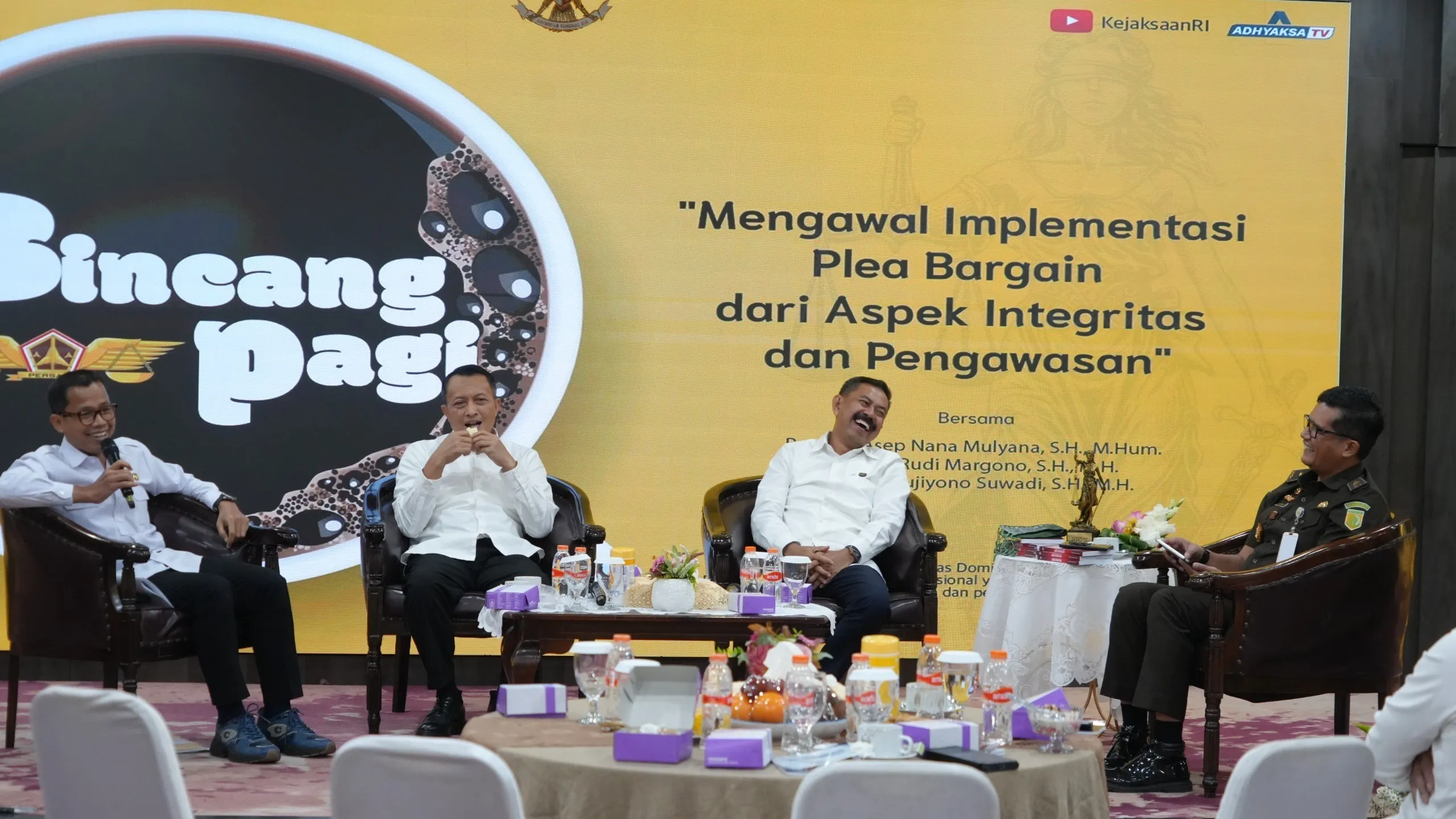 PERSAJA menggelar kegiatan Bincang Pagi Bersama PERSAJA membahas topik mengenai implementasi pengakuan bersalah (plea bargaining)