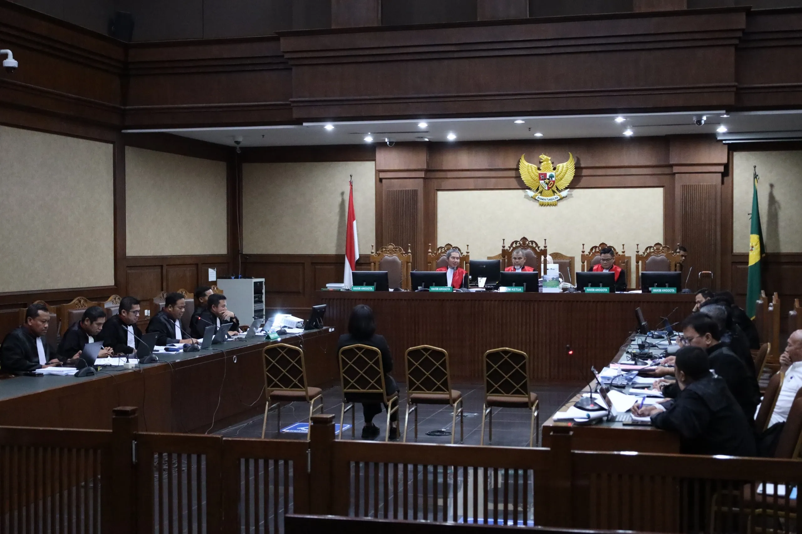 Sidang Perintangan Perkara: Skema Suap Berkedok Yuridis dan Perusahaan `Boneka` Terbongkar