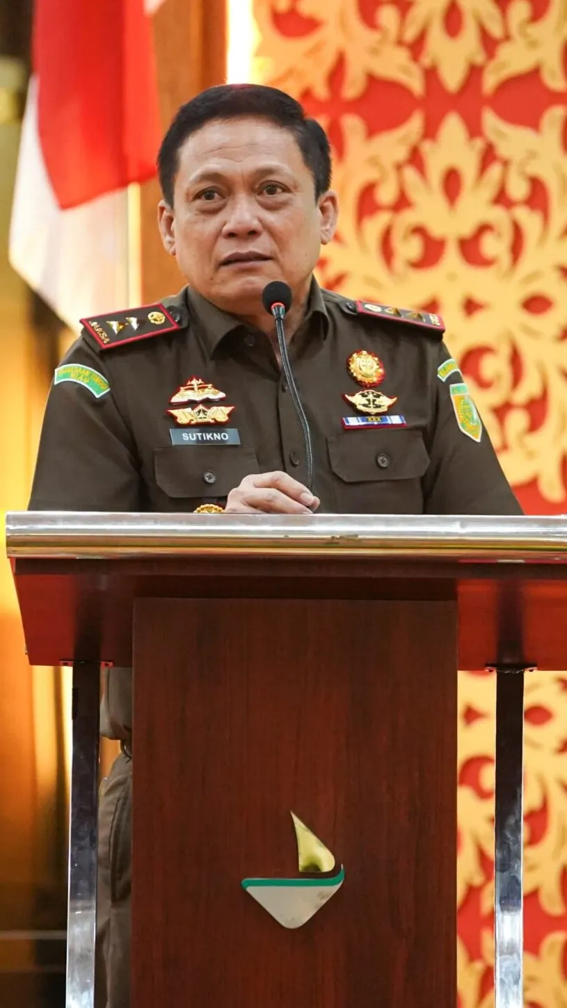 Dibuka Kajati Dr Sutikno, Kejati Riau Bersama Bank BRK Syariah Gelar Pelatihan Guna Tingkatkan Pelayanan Informasi & Public Trust