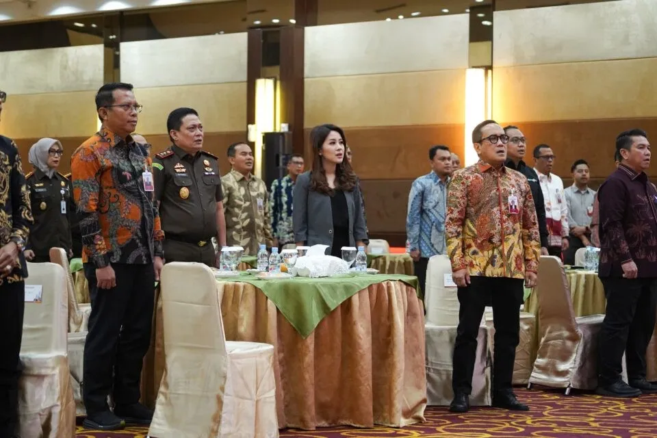 Kajati Riau, Dr. Sutikno, S.H., M.H membuka secara resmi pelatihan  Navigasi Krisis, Menguasai Narasi: Public Speaking & Crisis Communication Strategy