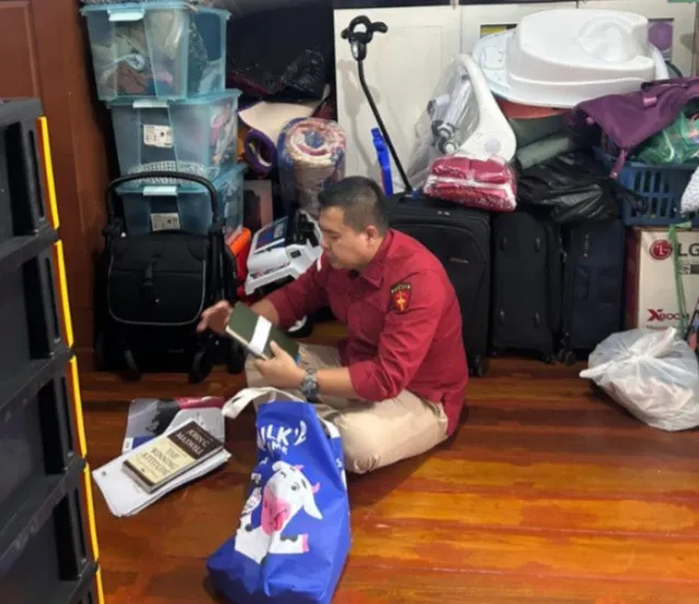 Penyidik Kejati Kalbar menggeledah sebuah rumah di Pontianak terkait penanganan perkara dugaan korupsi pertambangan bauksit