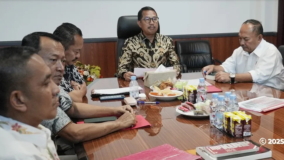 Kajati Sulsel dan jajaran pimpinan menyetujui permohonan restorative justice perkara pencurian ternak dari Kejari Bulukumba