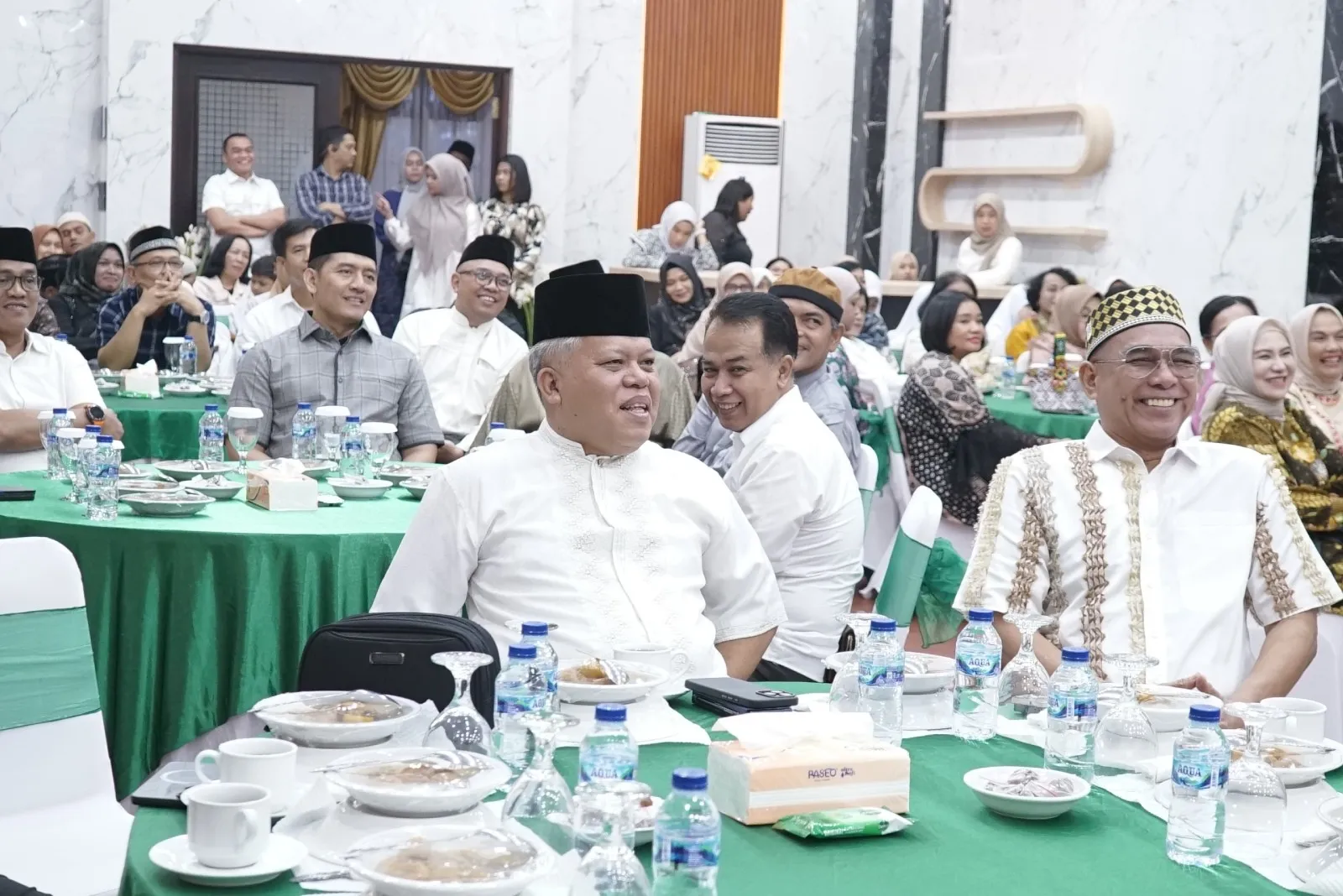 Gelar Buka Bersama, Keluarga Besar Kejati dan IAD Sumut Beri Santunan untuk Anak Yatim
