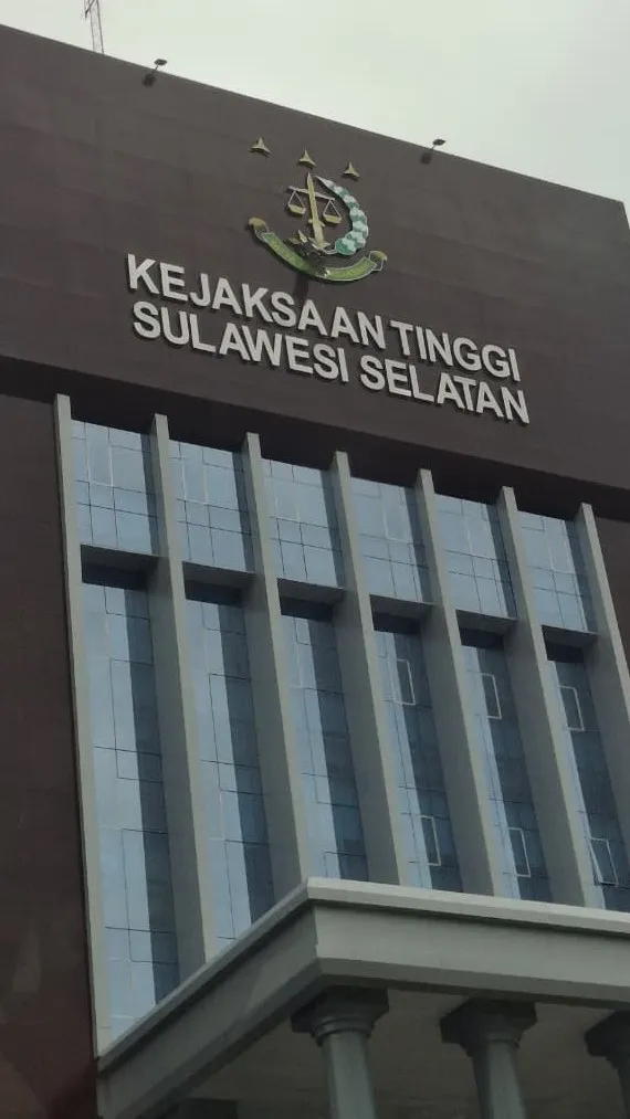 Kejati Sulsel Sita Uang Tunai Ro1,25 Miliar dalam Perkara Dugaan Korupsi Bibit Nanas Dinas TPHBun