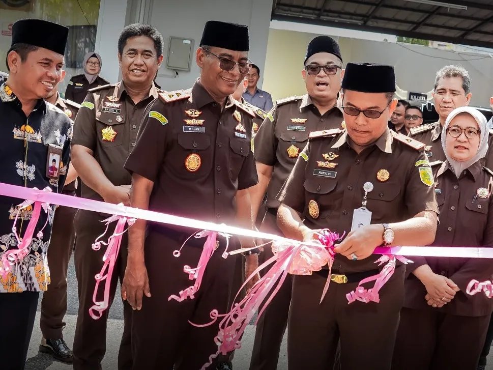 Gelar Pasar Murah dan Bazar Ramadhan Berkah, Kejati Sumbar Luncurkan Program UMKM Mitra Adhyaksa se- Sumatera Barat