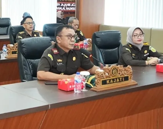 Kejati Jatim Gelar Halal Bihalal Virtua, Kajati: Berpikirlah yang Baik, Bertindaklah dengan Benar
