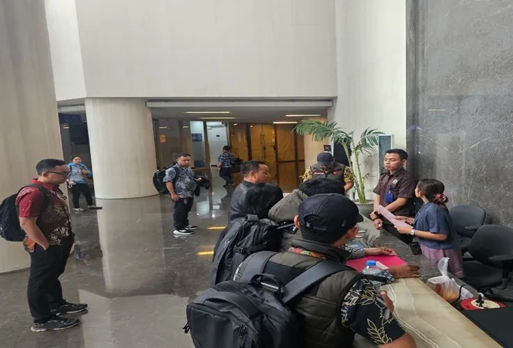 Penyidik JAM PIDSUS Geledah14 Lokasi di 4 Provinsi Terkait Perkara Dugaan Korupsi Pertambangan Tersangka ST