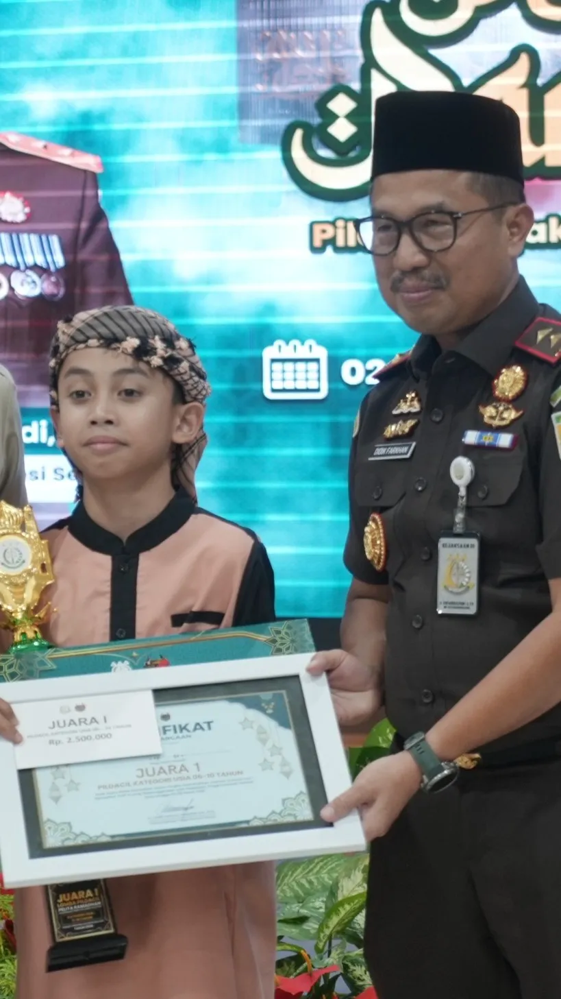 Penutupan Pelita Ramadan 1447 H Kejati Sulsel, Gubernur Beri Hadiah Umrah Hingga Motor Listrik bagi Dai Cilik Terbaik