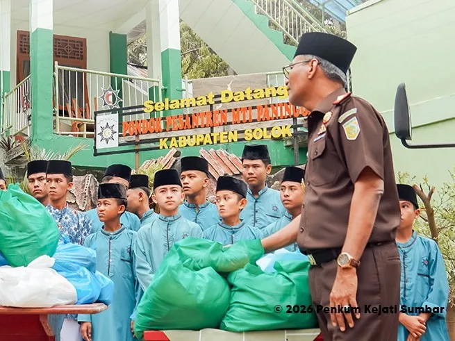 Berbagi Rasa untuk Semasa, Kejati Sumbar Bagikan 1.040 Paket Sembako di 10 Titik Wilayah