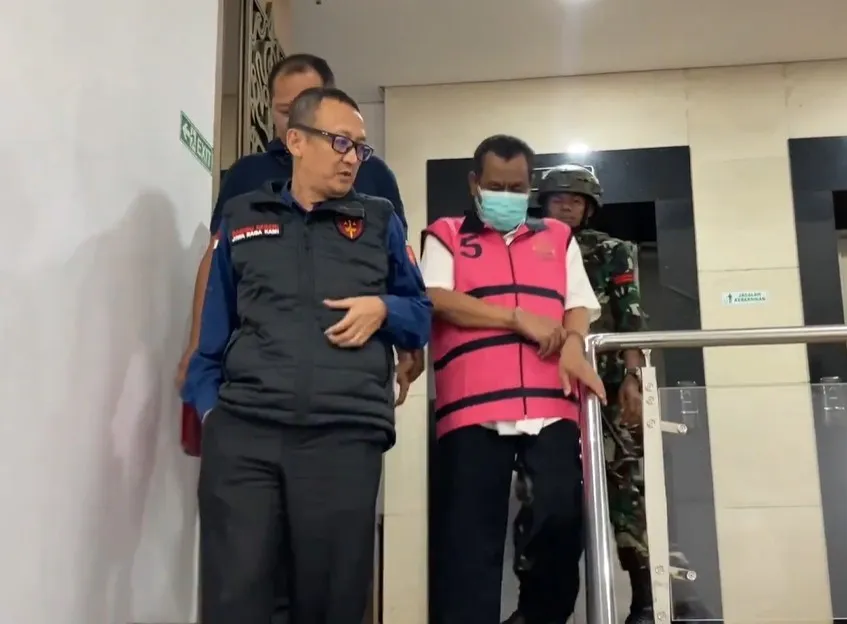 Kejati Kaltim Tahan Mantan Kadistamben Sebagai Tersangka Perkara Dugaan Korupsi Pertambangan di Lahan Transmigrasi