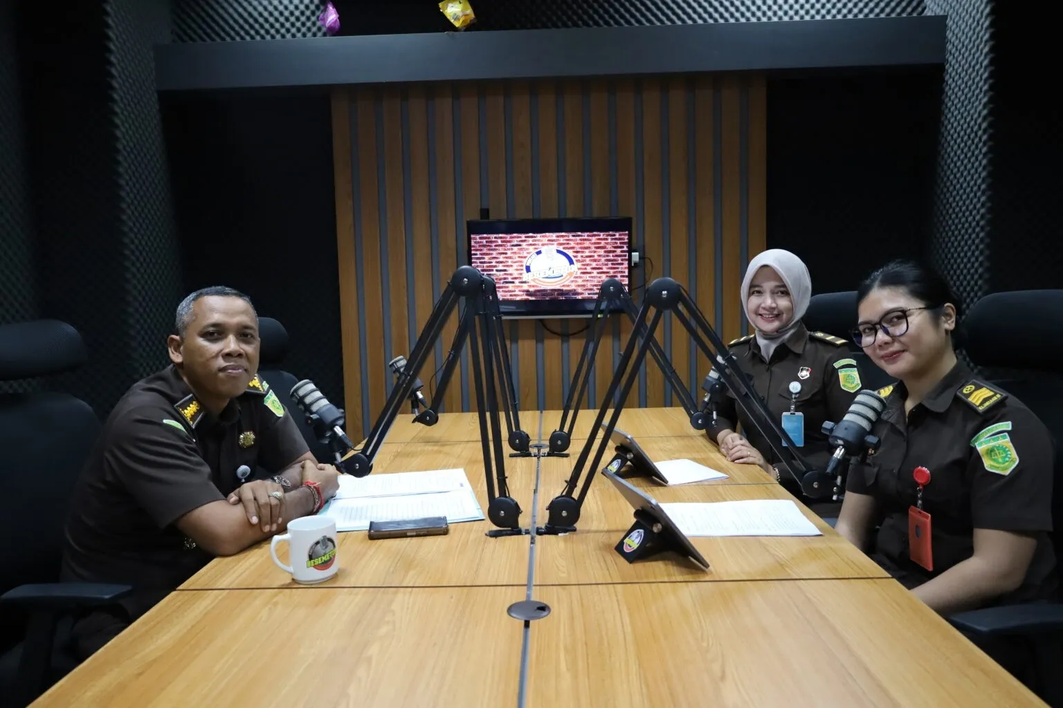 Tayang Edisi Perdana, Kejati NTB Makin Dekat Lewat Podcast