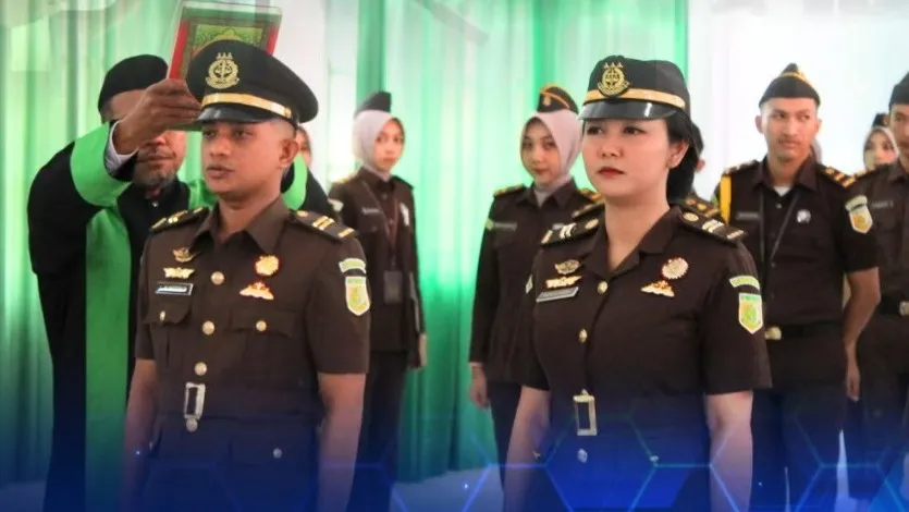 Kajari Baubau lantik dua pejabat Kasubsi Bidang Pidsus dan Pidum