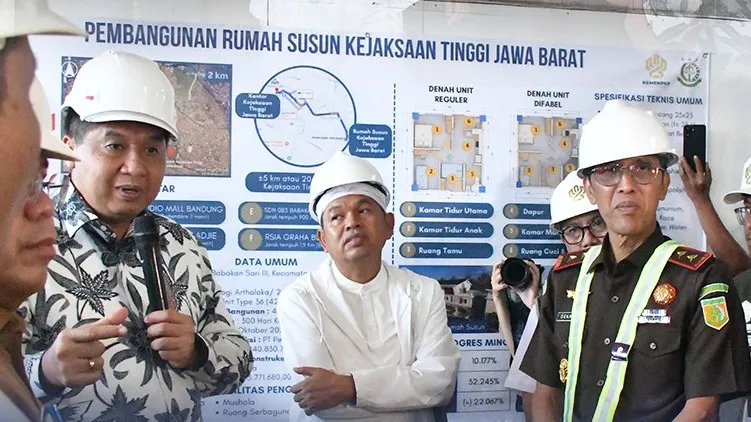Tinjau Pembangunan Rusun Kejati, Menteri PKP dan Kajati Jabar Bahas Percepatan Penyelesaian Proyek