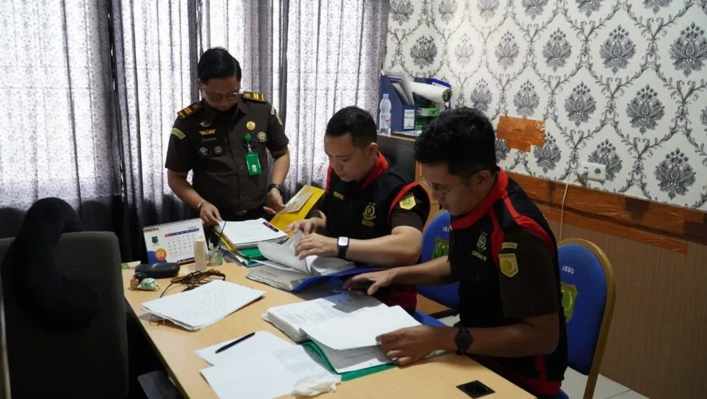 Penyidik Pidsus Kejari Musi Banyuasin Geledah 2 Lokasi Terkait Penyidikan Perkara Dugaan Pengalihan Aset Pemkab