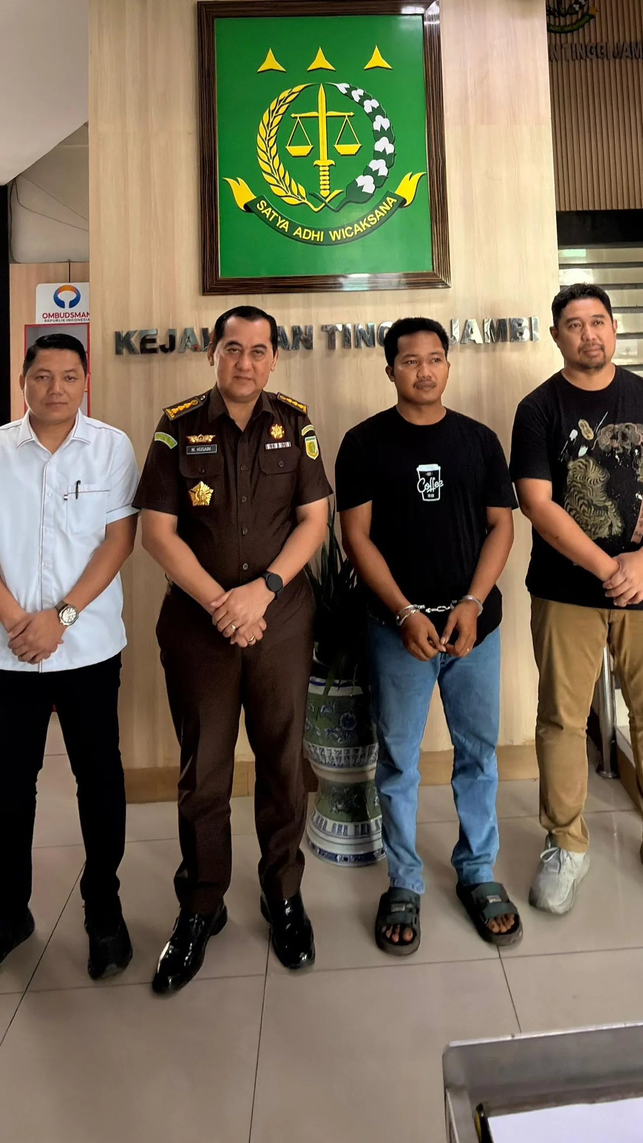 Tim SIRI Kejagung dan Kejati Jambi Amankan DPO Terpidana Kasus Persetubuhan dengan Anak