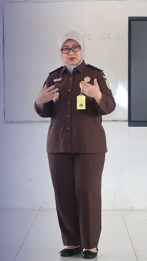 Asdatun Kejati Sumbar, Hetty Cahyaningrum, S.H., C.N.