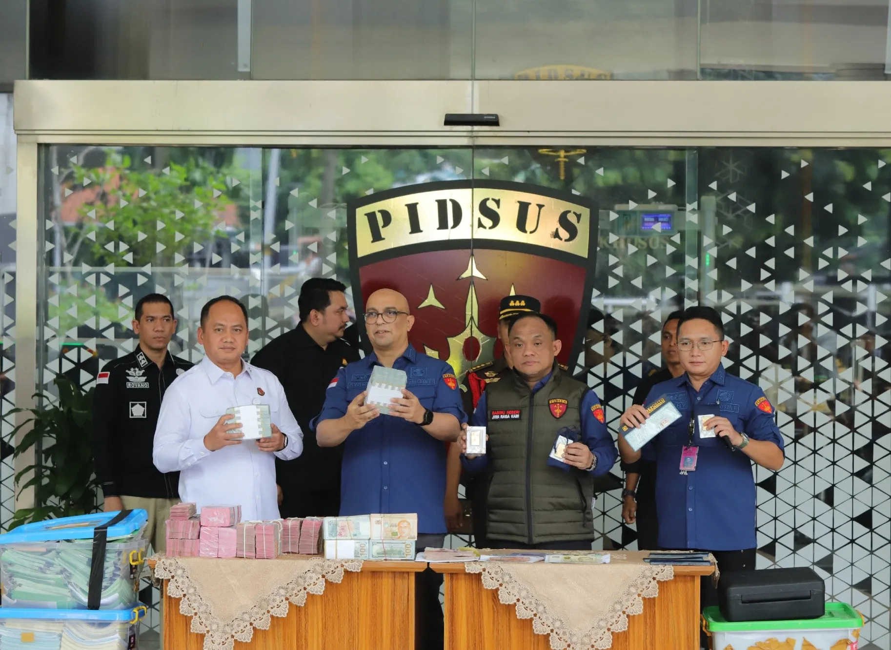 Kejagung Tetapkan Tersangka AW dalam Perkara TPPU Berkaitan dengan Terpidana Zarof Ricar