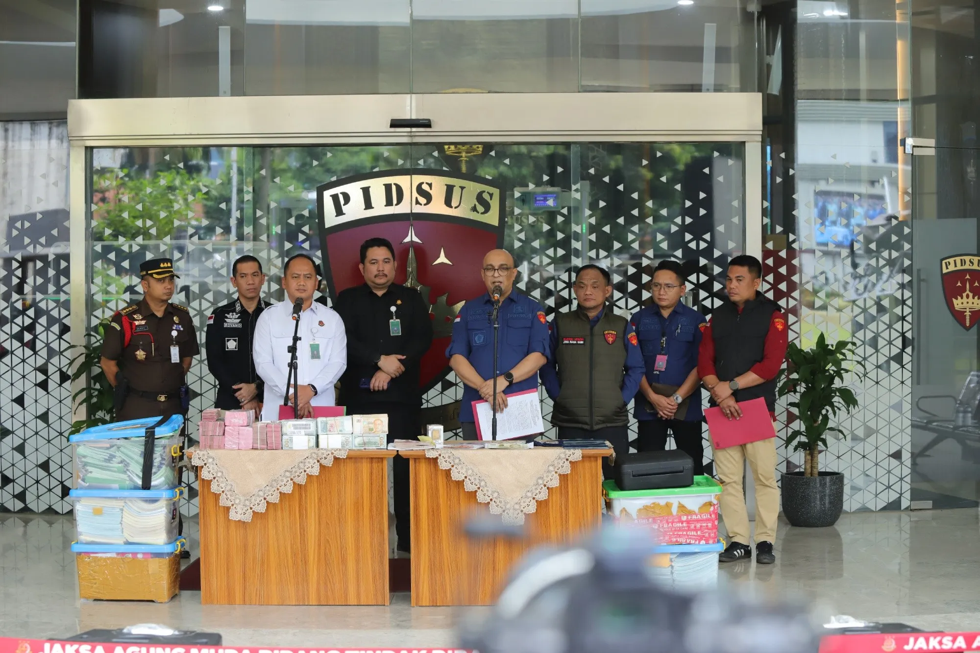 Kejagung Tetapkan Tersangka AW dalam Perkara TPPU Berkaitan dengan Terpidana Zarof Ricar