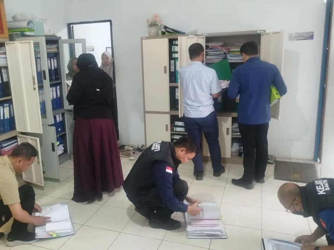 Kejati Banten Geledah Kantor BUMD PT ABM Terkait Penyidikan Perkara Dugaan Korupsi Pengelolaan Keuangan