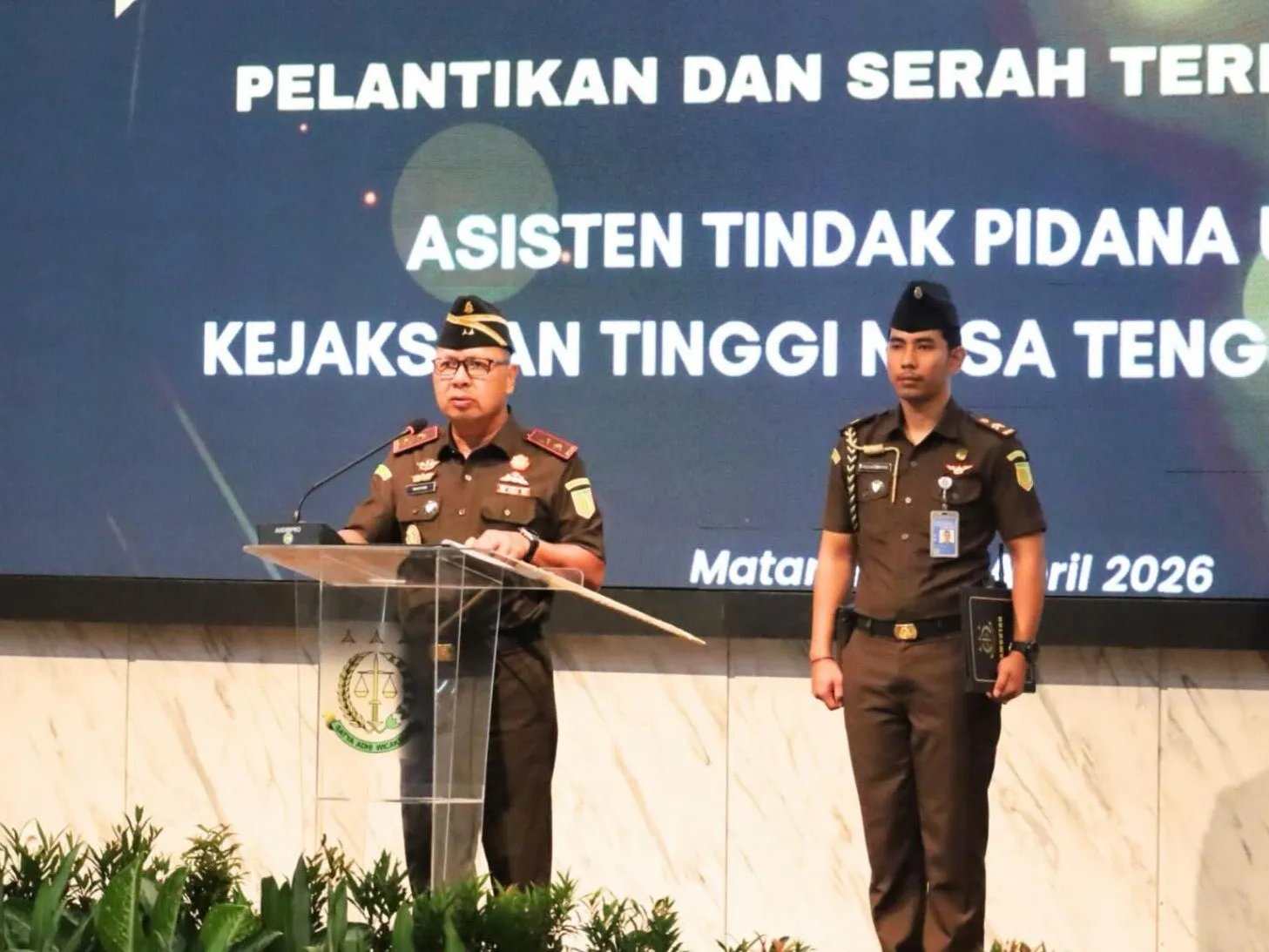 Kajati NTB Wahyudi, S.H., M.H.,  melantik  Dr. Rabani Meryanto Halawa, S.H., M.H sebagai Aspidum