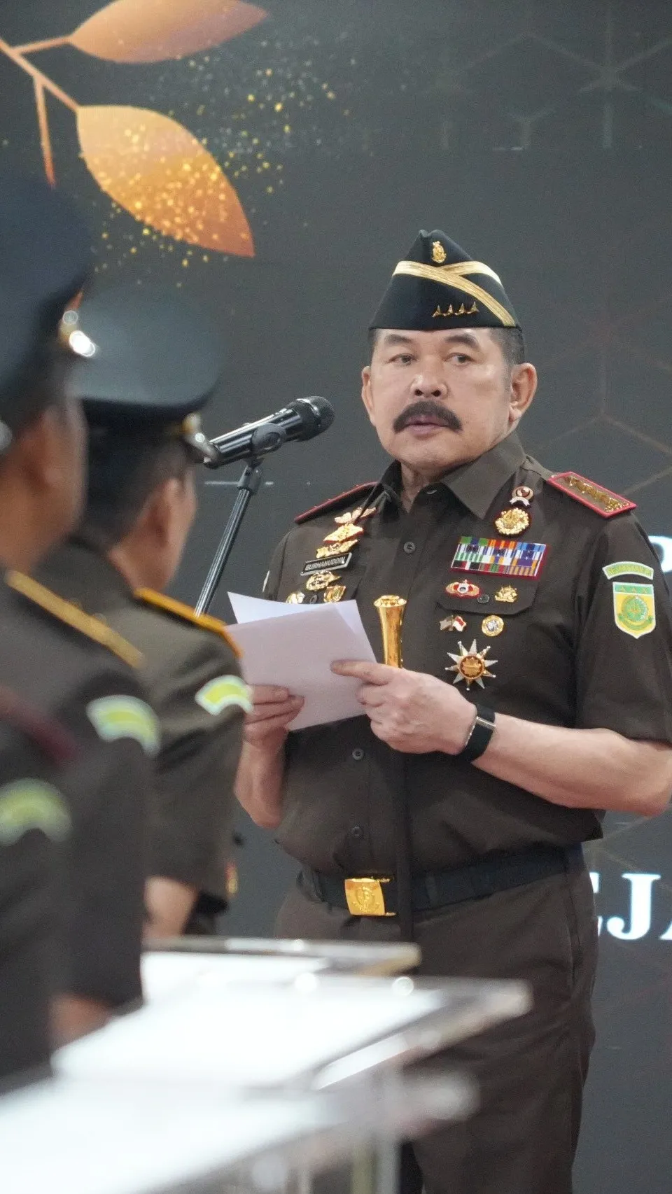 Lantik Kajati dan Pejabat Eselon II di Kejagung, Jaksa Agung: 