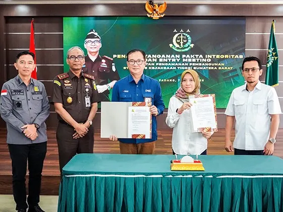 Kejati Sumbar dan BPJN Sumatera Barat Tandatangani Pakta Integritas PPS 5 Kegiatan pada 202g