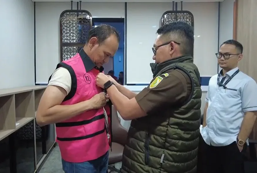 Tim Penyidik  JAM PIDSUS Tetapkan Pemilik PT CBU Inisial MJE Sebagai Tersangka Perkara Penyimpangan Pertambangan PT AKT di Kalteng