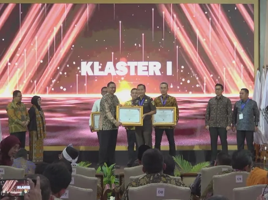 Raih Nilai Sangat Memuaskan, Kejaksaan RI Terima Penghargaan Tata Kelola Kearsipan Klaster I Kategori AA dari ANRI