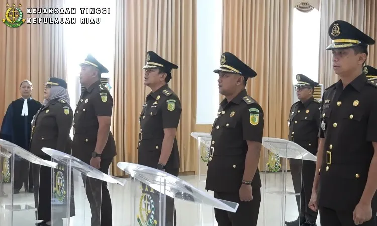 8 Pejabat Eselon IV Kejati Kepri Resmi Dilantik, Kajati: Jaga integritas, Junjung Tinggi Etika Profesi, Hindari Penyimpangan