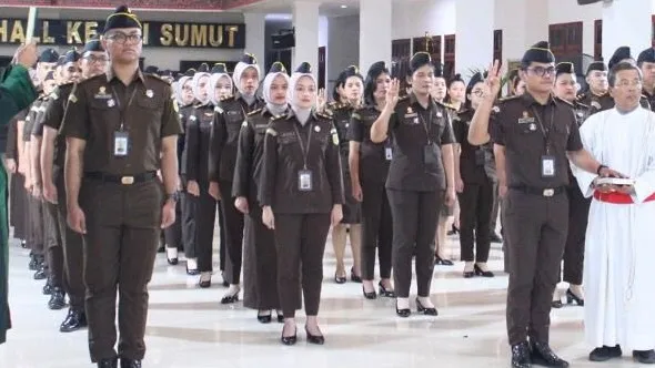 Kajati Muhibuddin, S.H. M.H lantik 39 PNS pada Kejati Sumut