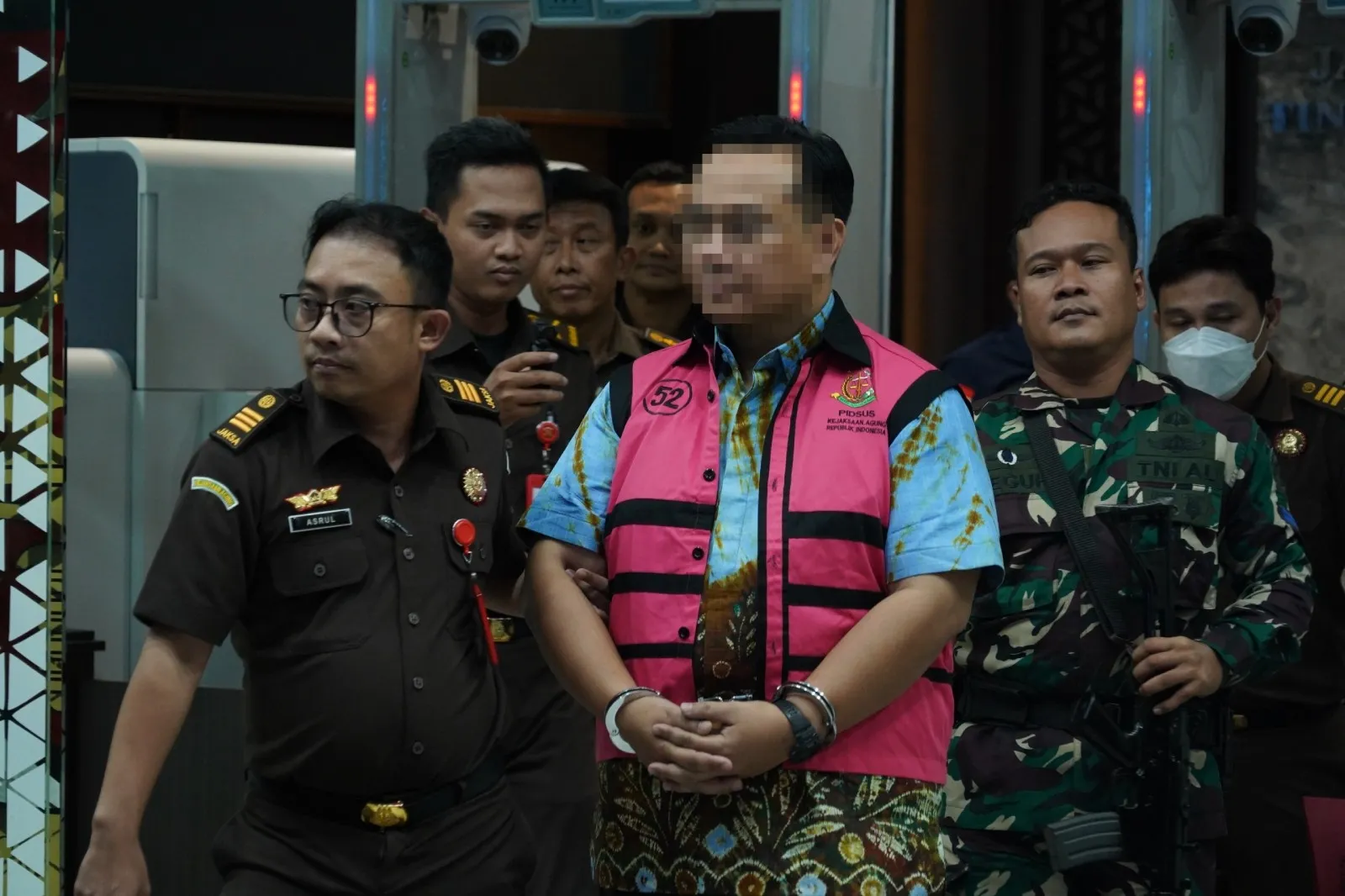 Tim Penyidik JAM PIDSUS Tetapkan YHF Anggota Ombudsman Tersangka Perkara Perintangan Perkara Ekspor CPO Tahun 2022