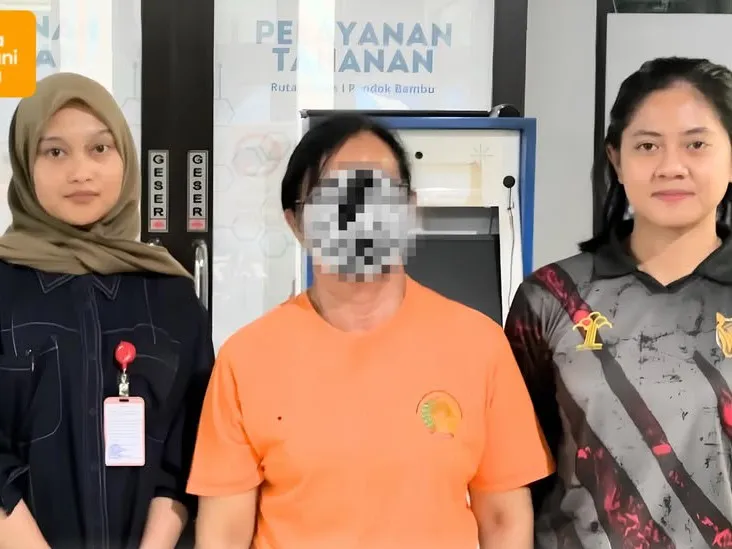 Kejari Jakarta Timur Tahan Tersangka DMS Terkait Perkara Dugaan Korupsi Pengadaan Mesin Jahit di Sudin PPKUKM Senilai Rp9 Miliar