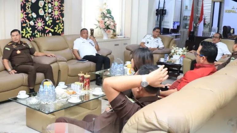 Kajati Maluku Terima Kunjungan Walikota Ambon Bahas Persiapan Pembangunan Kantor Kejati