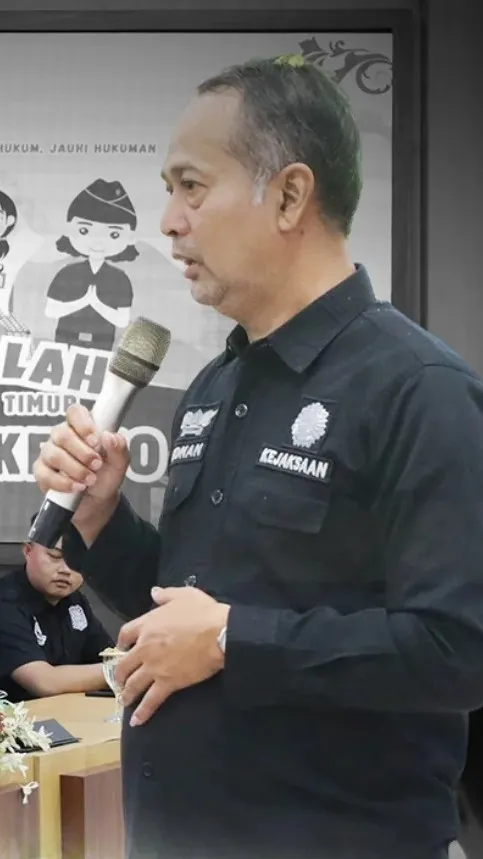 Jaksa Masuk Sekolah, Kasi Penkum Kejati Jatim Bekali Pelajar Pemahaman Pacaran Sehat dan Bahaya Kekerasan Seksual