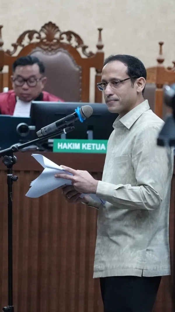 Terdakwa Nadiem Makarim saat mengikuti persidangan perkara korupsi pengadaan Chromebook