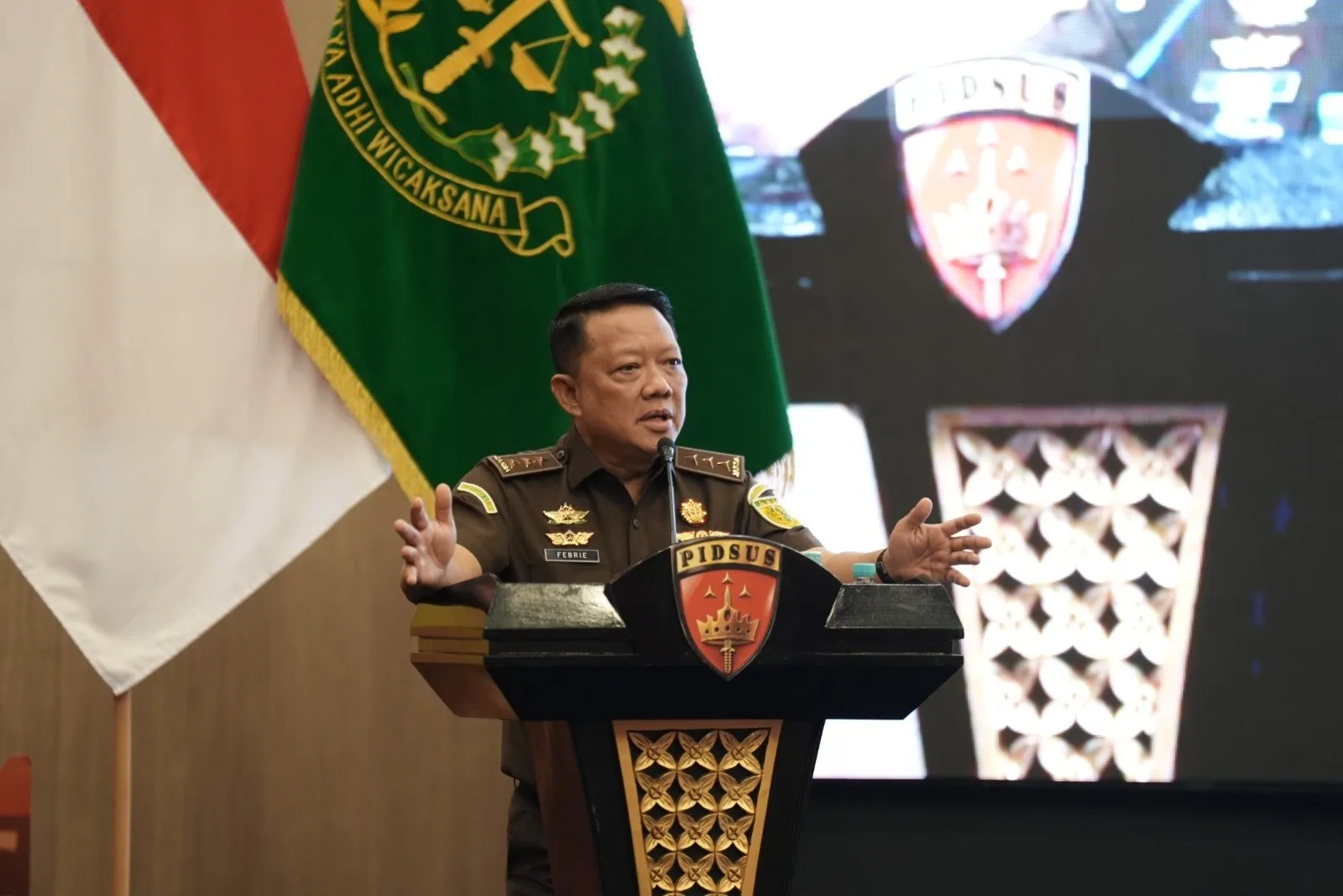 Jampidsus Febrie Adriansyah